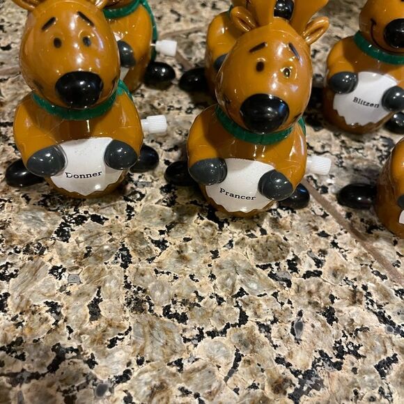 Robin Reed Reindeer Santa’s Reindeer Wind Up Toys set of 6! - Picture 4 of 10